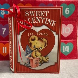 Valentine’s Day Vintage/ Retro Style Book Wind Up Music Box Decoration NWT